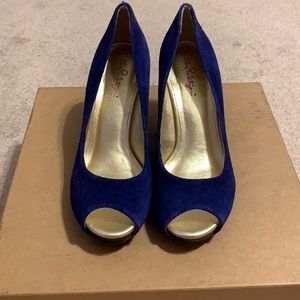 Lilly Pulitzer blue velvet wedges